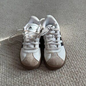 Boys adidas vl court trainers
